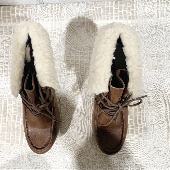 Forever 21 Faux fur lined lacewedge ankle booties - Picture 2 of 9